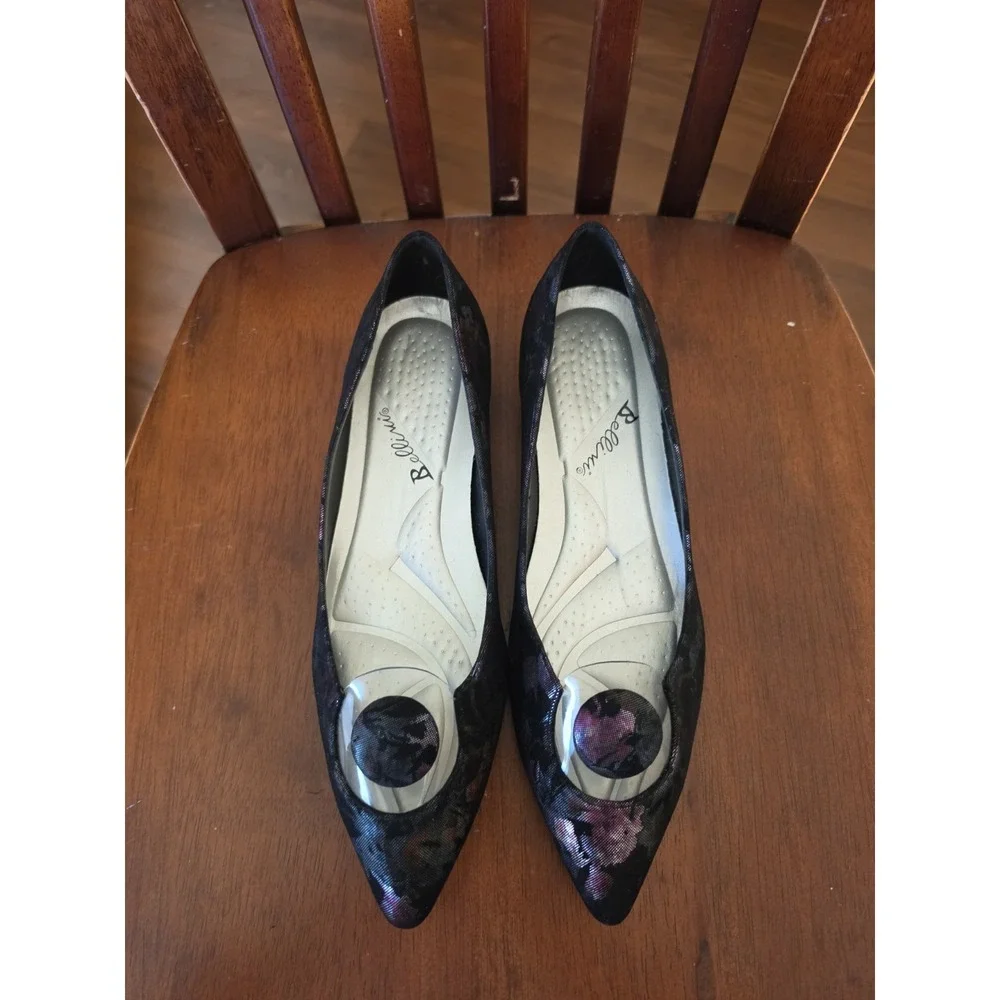 Bellini Women's Black/Purple Floral Pointed Toe Slip-On Flats Metallic Accen 7.5